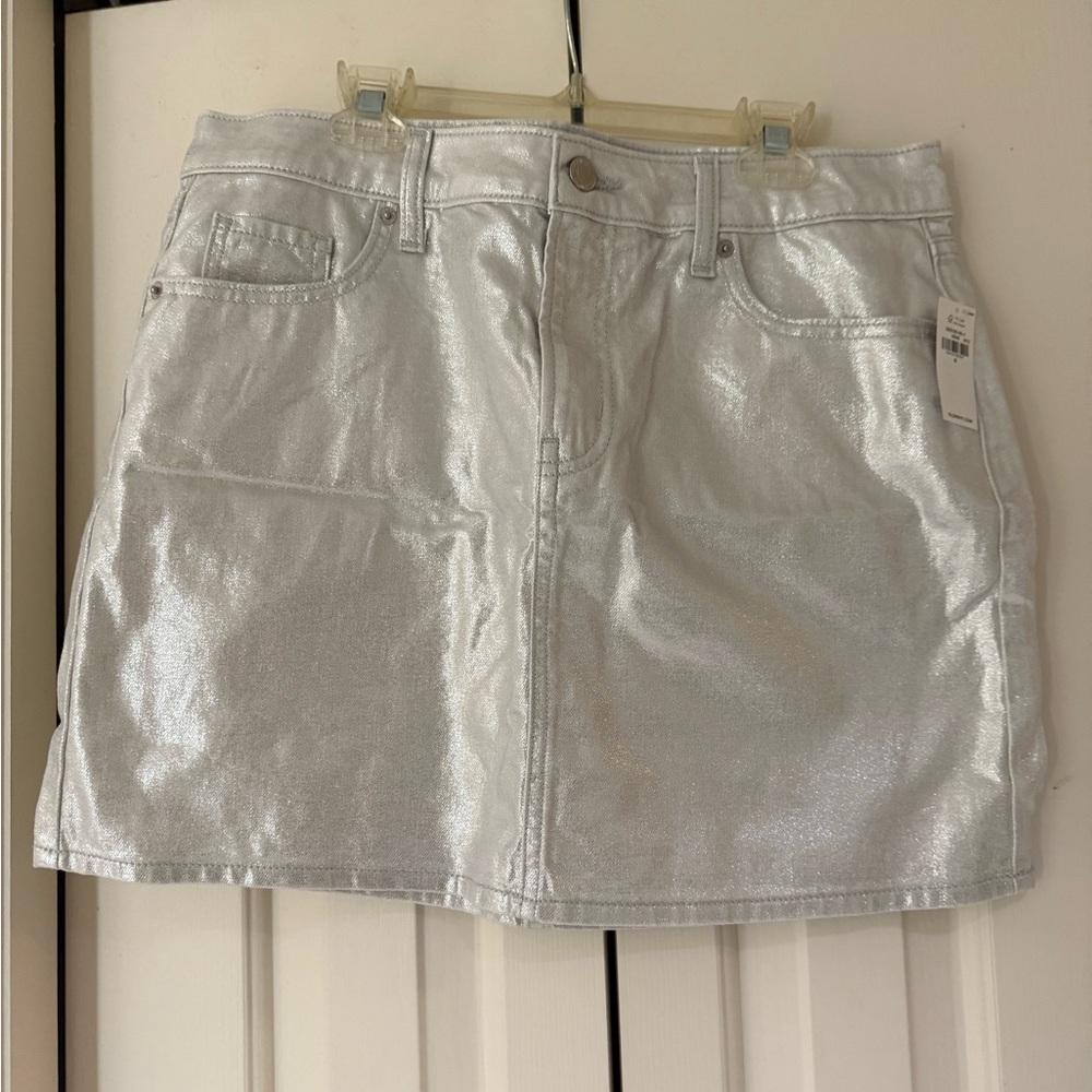 *NWT* Old Navy Silver Metallic Women's Mini Skirt